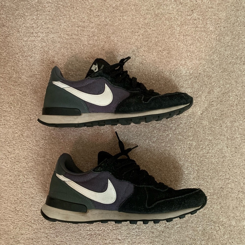 Nike shoes